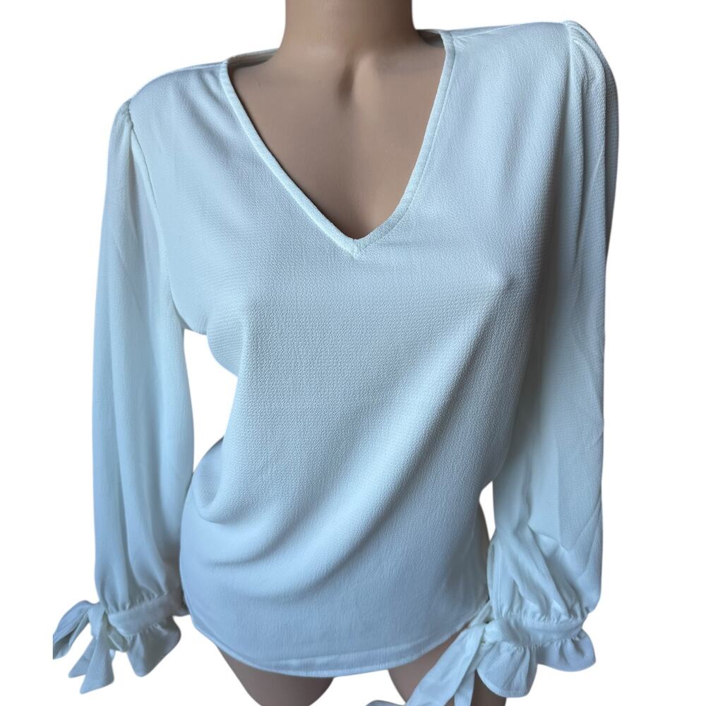 NWT CeCe women’s medium White Long Sleeve V-Neck Blouse with Ruffle Tie-Cuffs - Picture 9 of 12